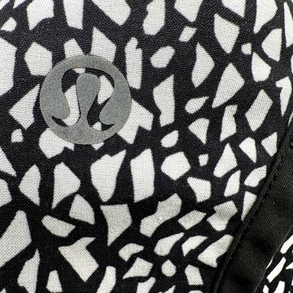 Lululemon Run Times Short 4" Swift Ultra Lycra Luxtreme Miss Mosaic Black 8 - Picture 3 of 5